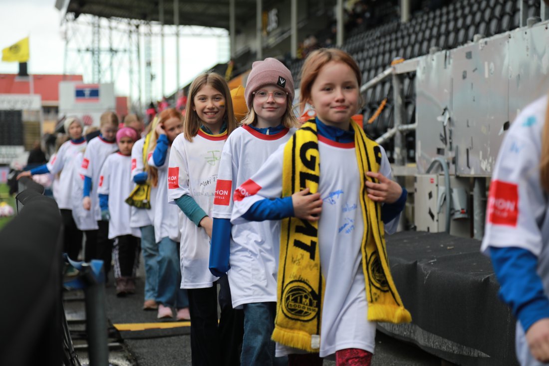 Bodø/Glimt trenger flere ballhentere utover høsten.