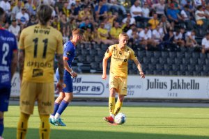 Elias Hagen under kampen mot Aalesund på Aspmyra i 2022.