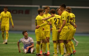 Glimt-spillere jubler etter scoring borte mot Junkeren i cupens andre runde. 