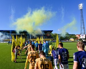 Innmarsj før kampen mellom Bodø/Glimt og Strømsgodset på Aspmyra. 