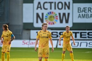 Jens Petter Hauge under kampen mot Strømsgodset på Aspmyra 2020.