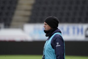 Gaute Helstrup på trening på Aspmyra noen dager før seriestart 2024