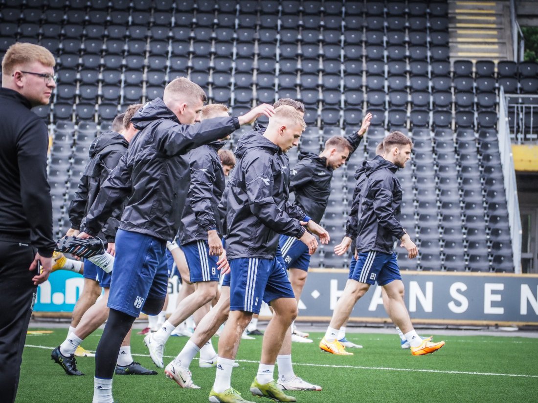 Klaksvík trener på Aspmyra stadion i Bodø kvelden før kvalifiseringskampen mellom Bodø/Glimt og Klaksvík fra Færøyene til Champions League juli 2022