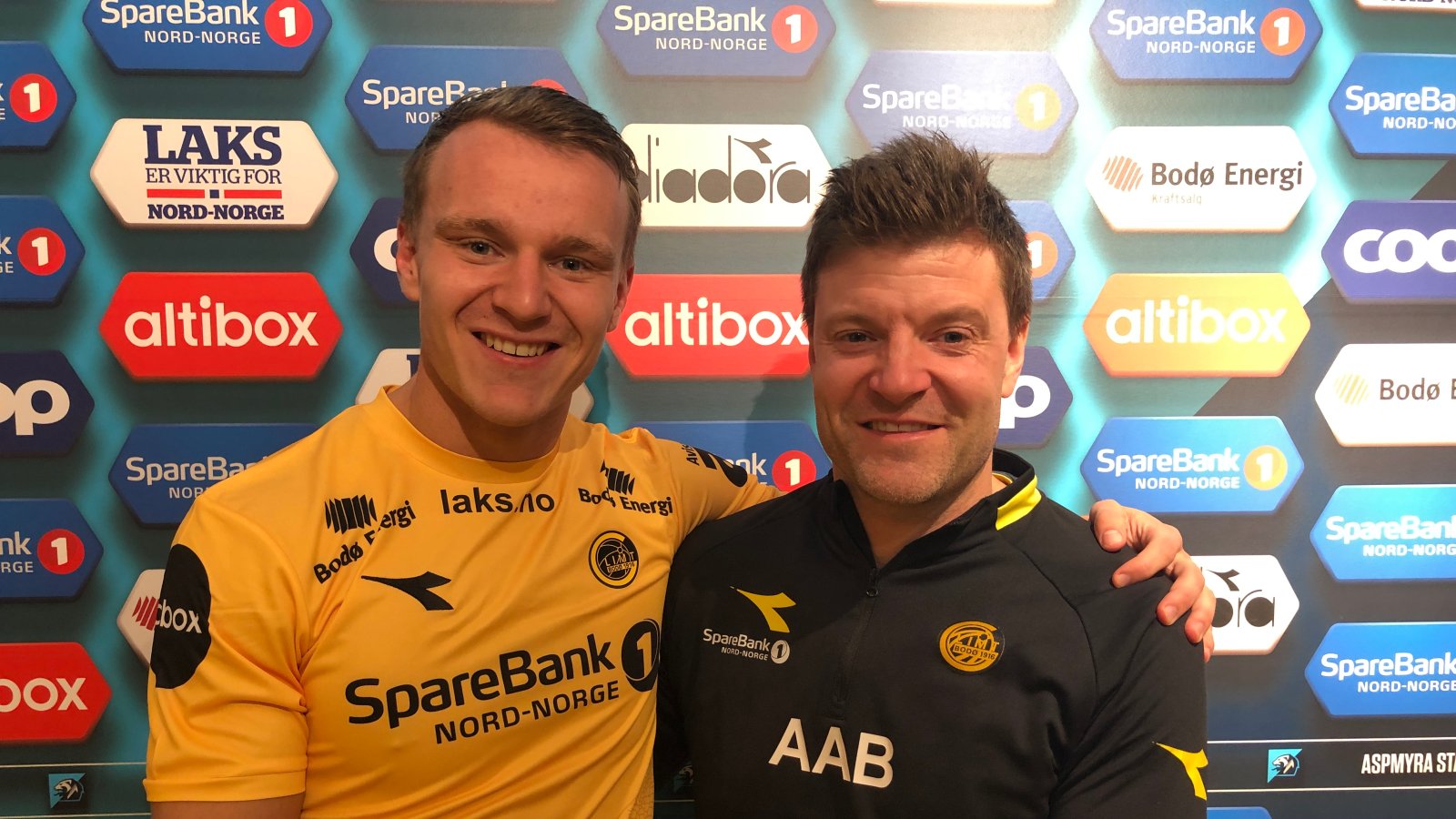 Marius Lode og Aasmund Bjørkan fornøyde etter at kontrakten til Lode ble forlenget. 