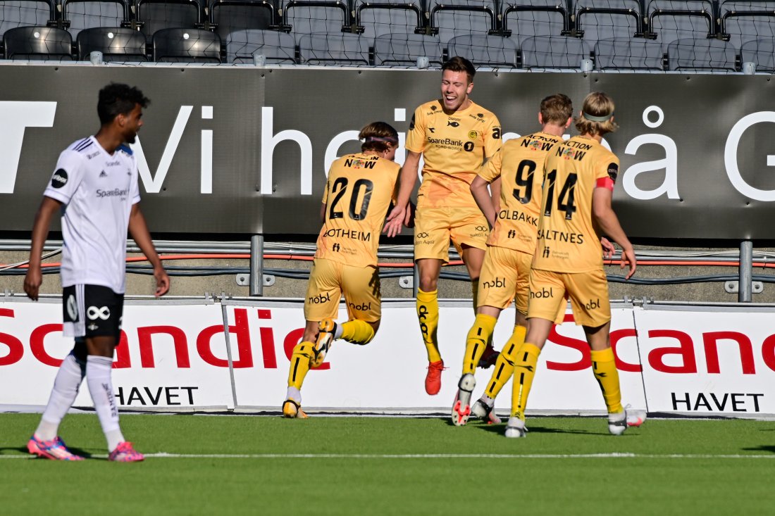 Glimt jubler etter at Erik Botheim sendte Glimt i ledelsen mot RBK på Aspmyra i vår. Foto: Kent Even Grundstad