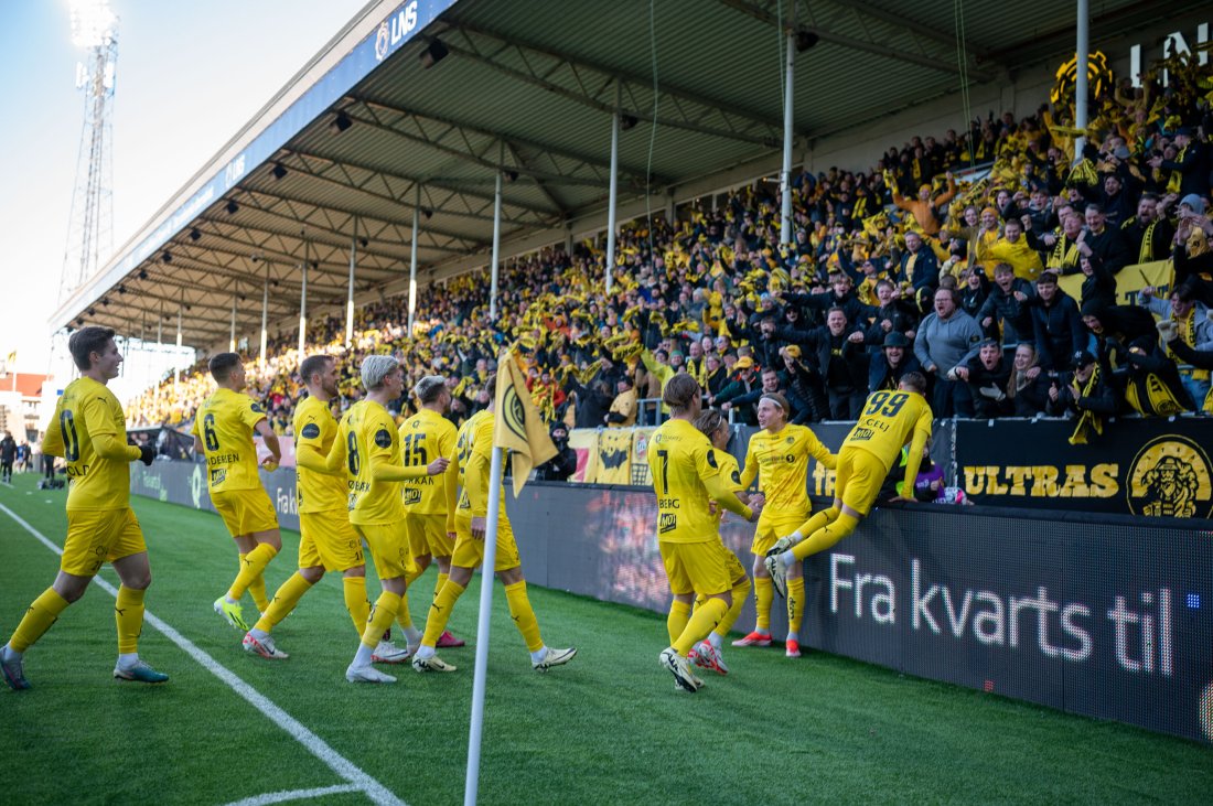Glimt-spillerne jubler for scoring mot Molde på Aspmyra i april 2024