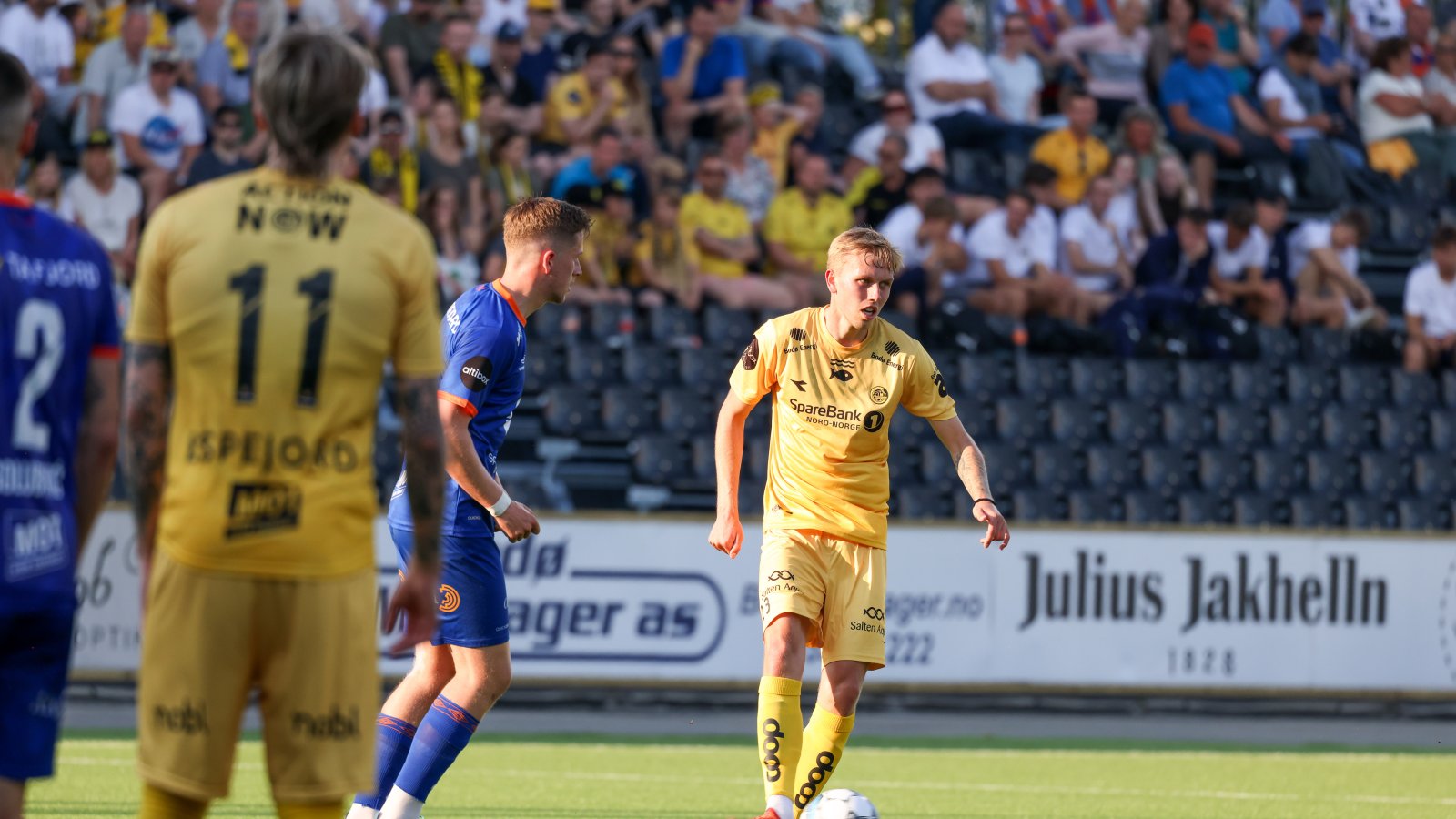 Elias Hagen under kampen mot Aalesund på Aspmyra i 2022.