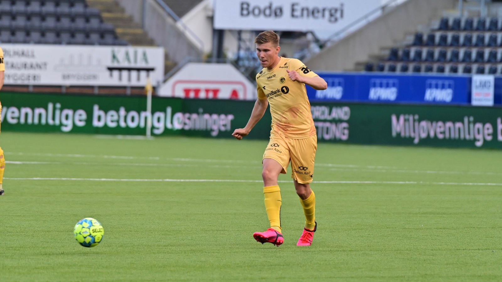 Alfons Sampsted i kampen mot Kano Zalgiris 2020.