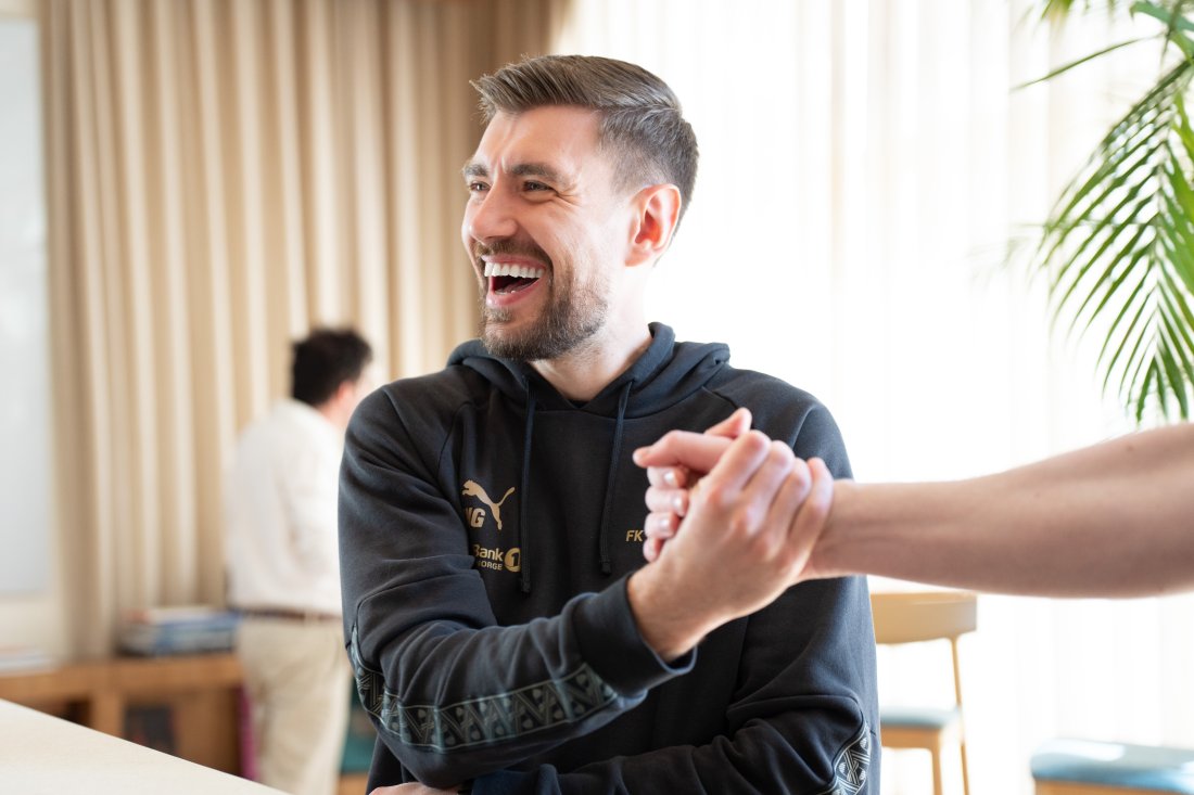 Haikin har forlenget kontrakten. 