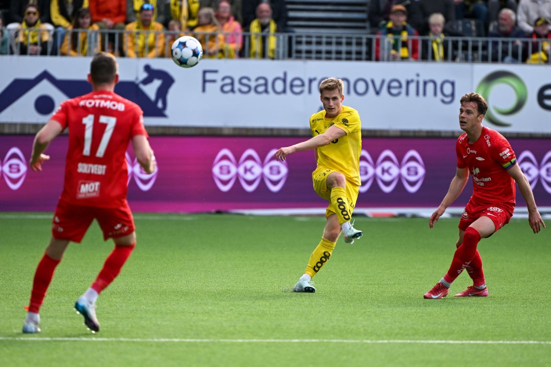 Fredrik Sjøvold under 3–0-seieren mot Brann på Aspmyra i juni 2025