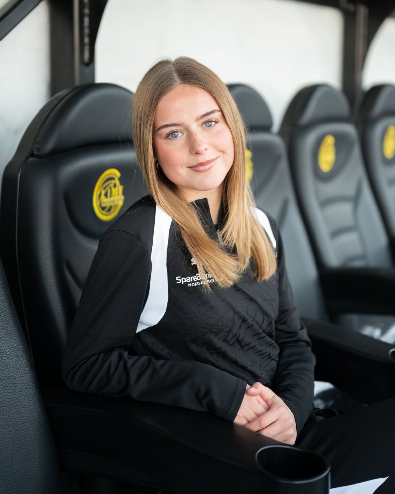Signe Tømmerås er en av tre jenter som nå signerer proffkontrakt for Bodø/Glimt Kvinner.