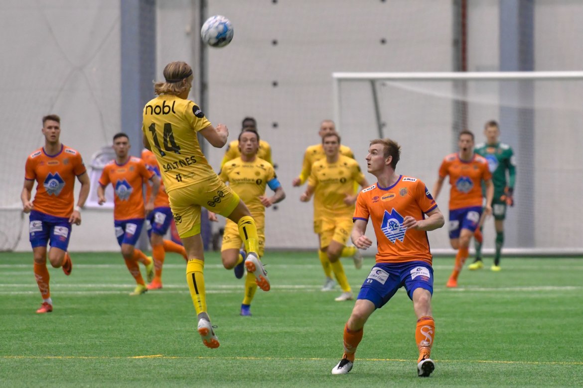 Ulrik Saltnes under treningskampen mot Aalesund i Nordlandshallen.