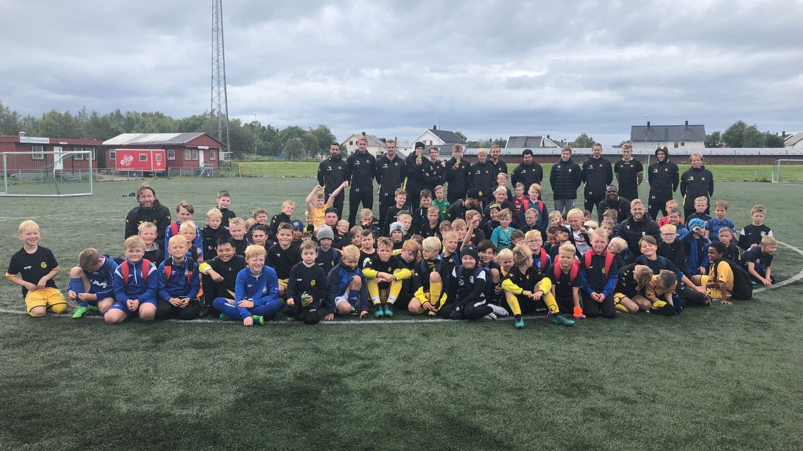 Coop Nordland og Bodø/Glimts fotballskole.