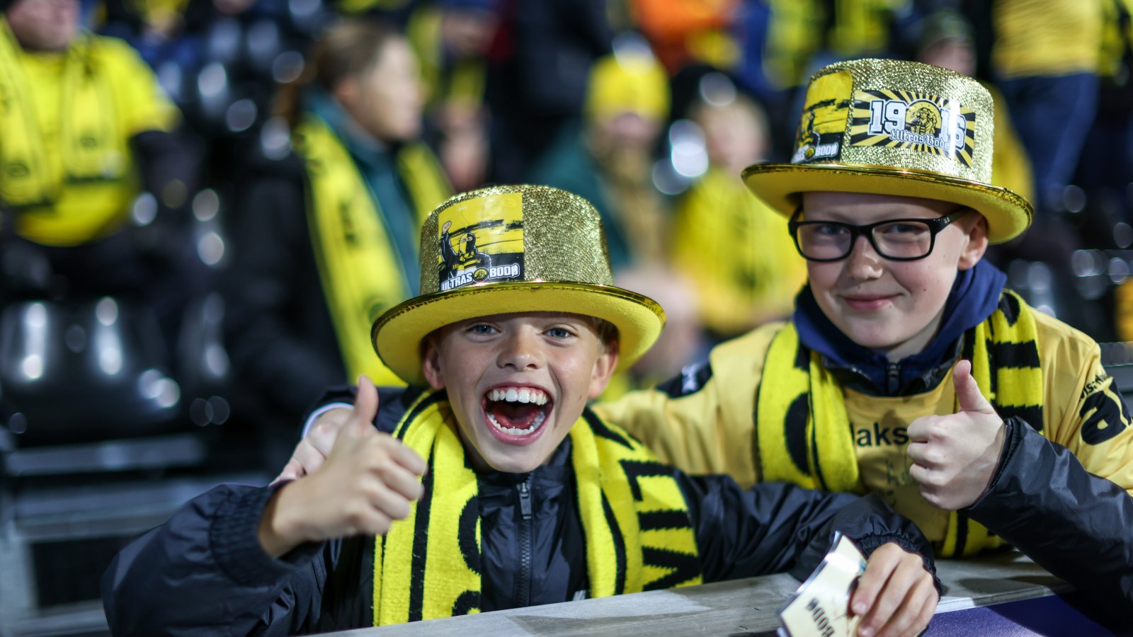 Supportere på kampen mot Tottenham på Aspmyra 